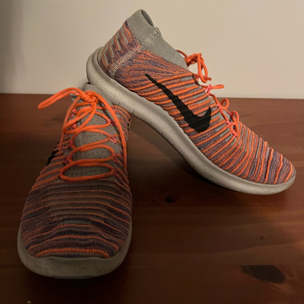 Nike Women’s Sneakers (Nike Free)